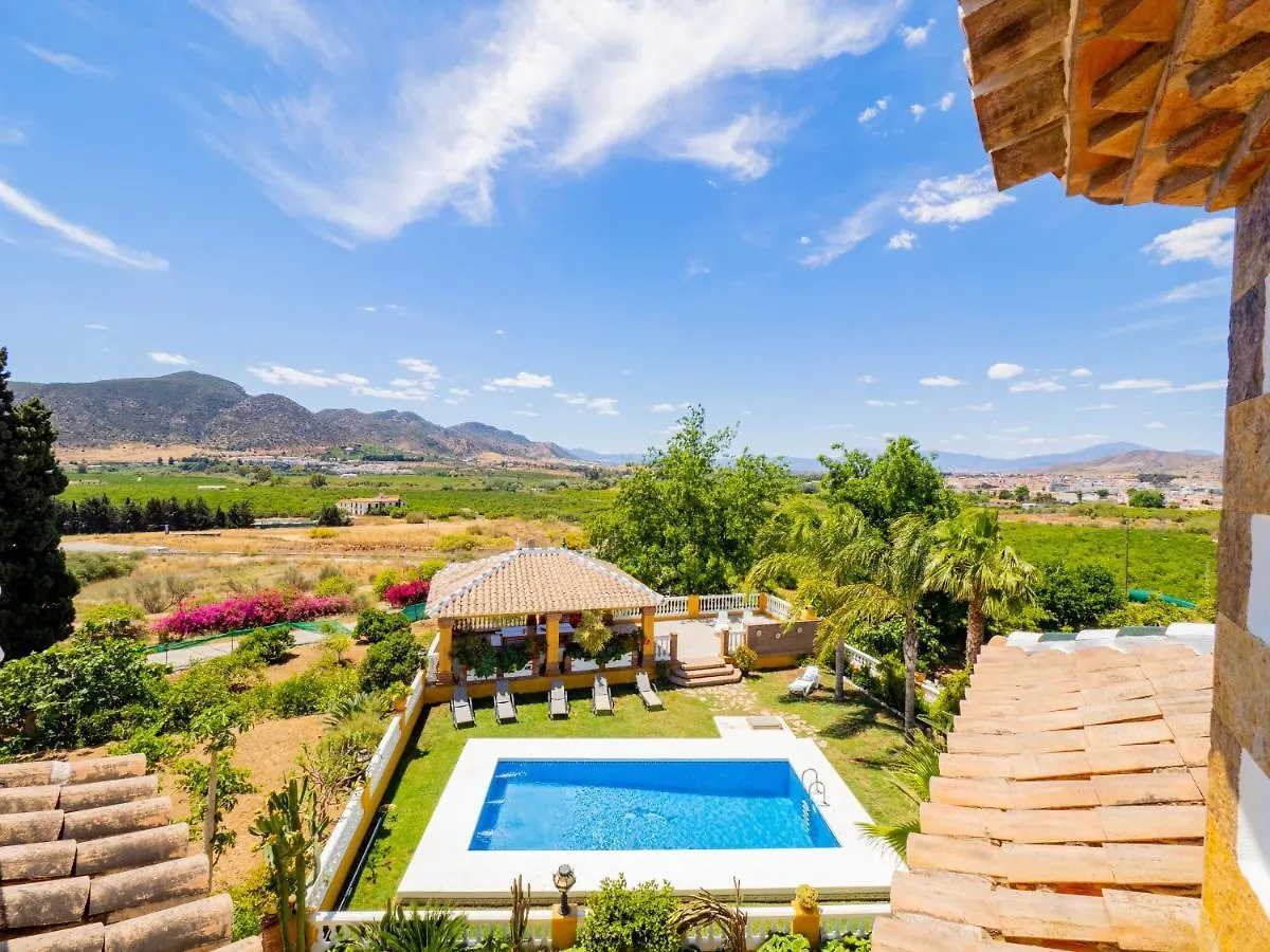 Cubo'S Villa Fina & Minigolf Included Malaga 0*,