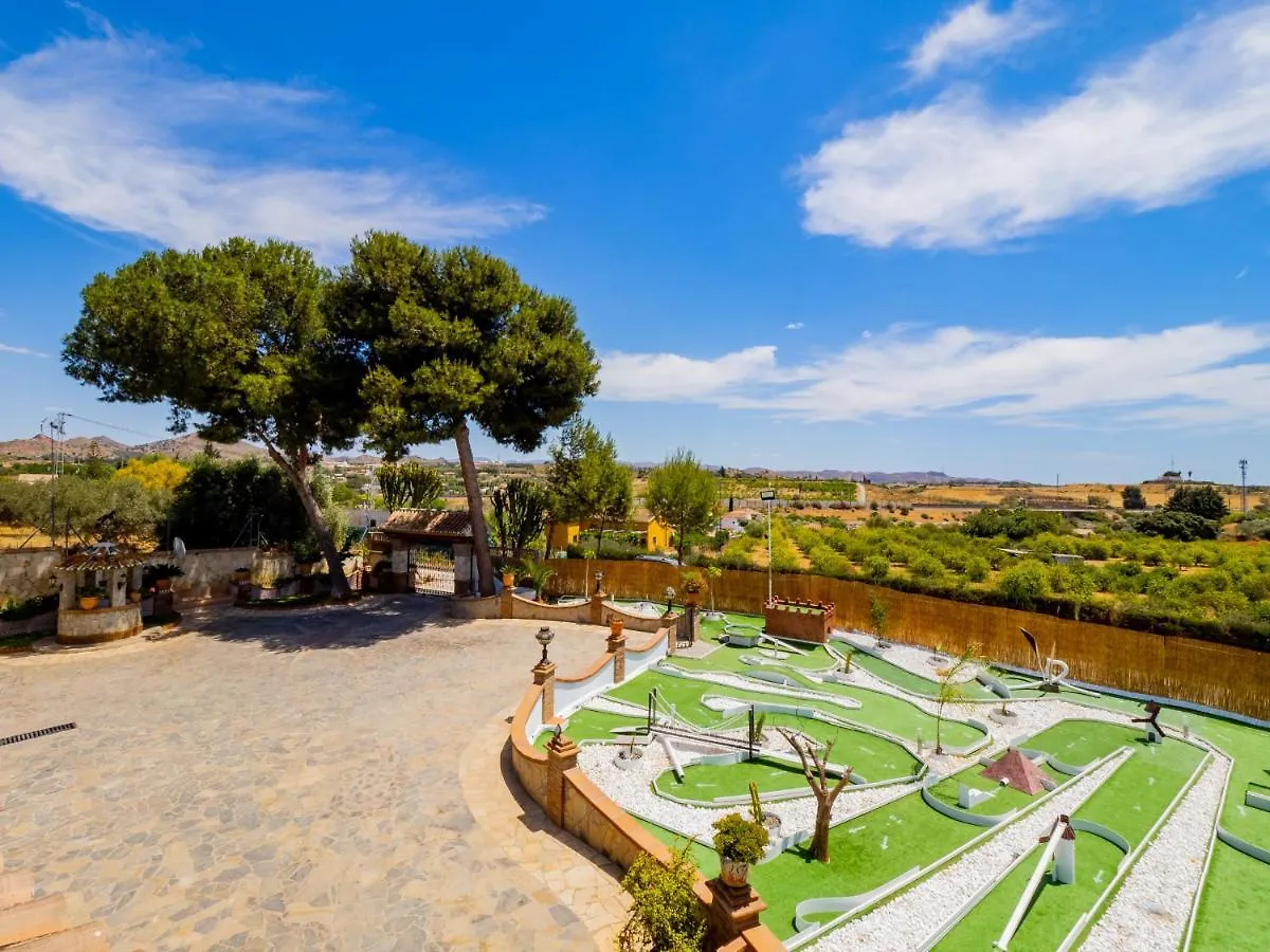 Cubo'S Villa Fina & Minigolf Included Malaga