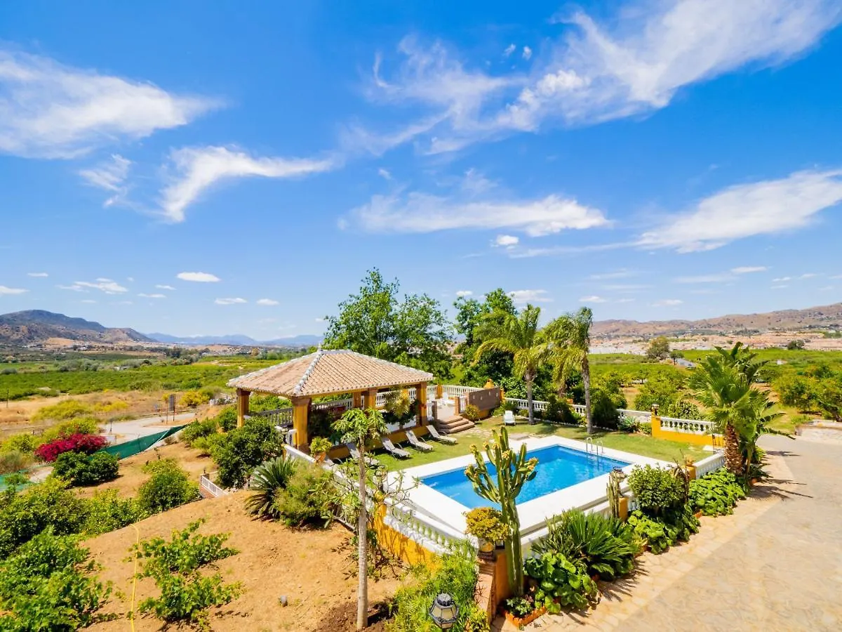 Cubo'S Villa Fina & Minigolf Included Malaga Spain